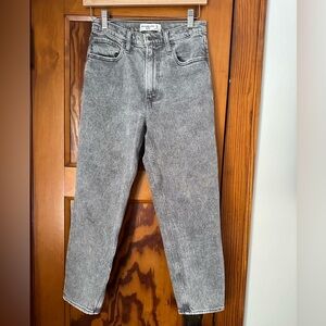 Abercrombie & Fitch Mom Jeans